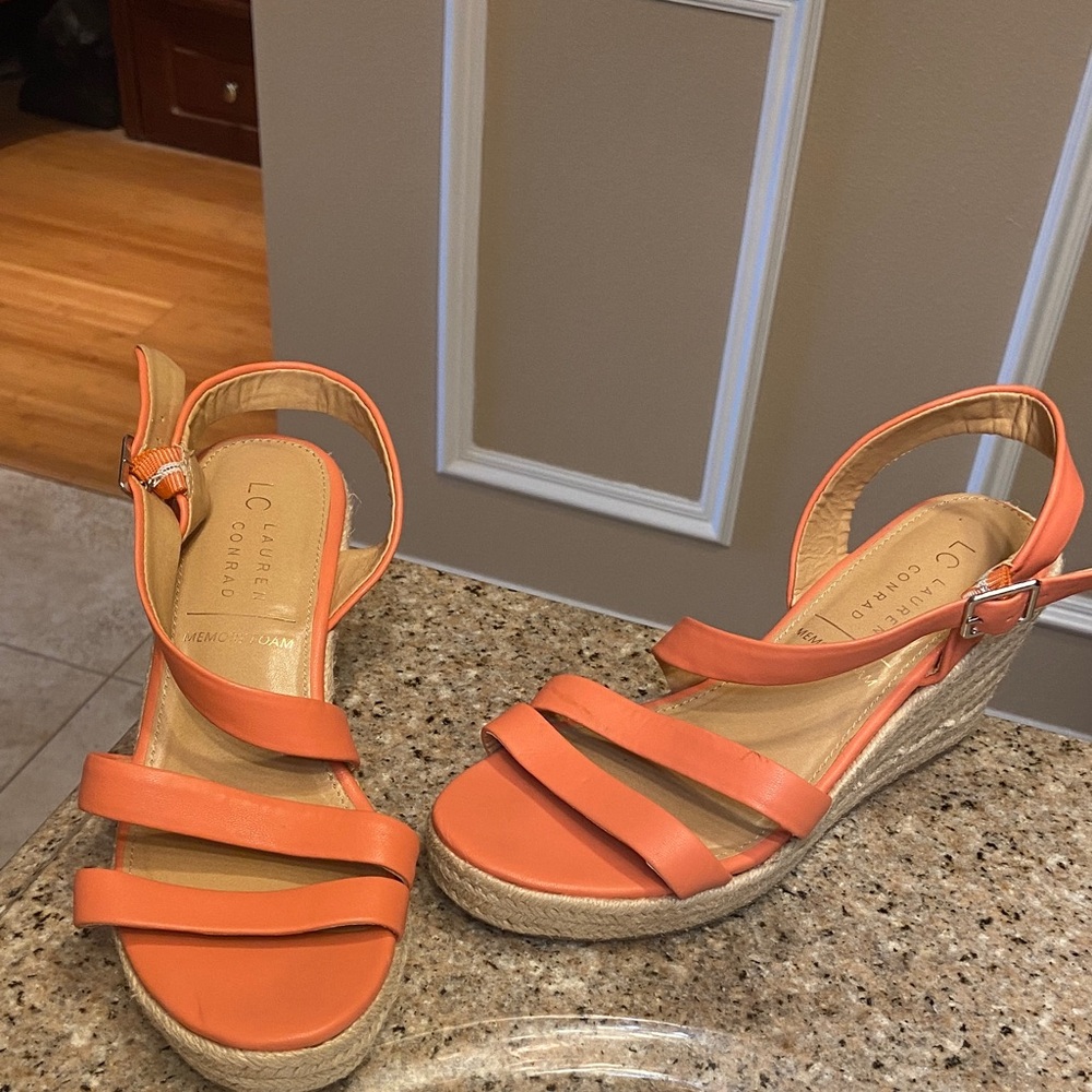 LC Lauren Conrad Women's Coral Wedge Sandals